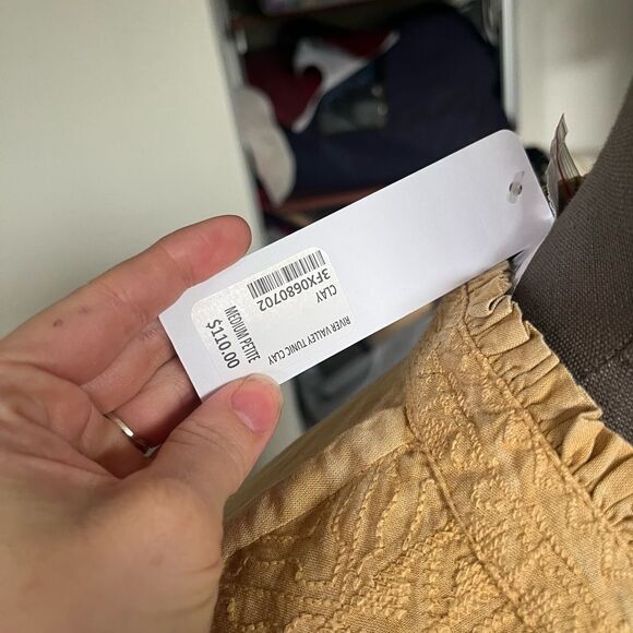 Womens Tan Embroidered soft surrounding top NWT - Picture 5 of 5